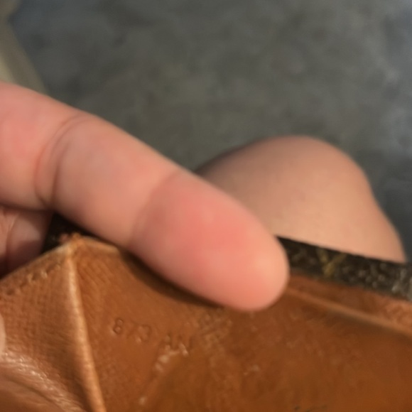 Louis Vuitton wallet- Make an offer - Picture 10 of 10